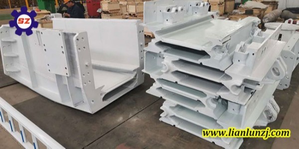 刮板機<i style='color:red'>中部槽</i>廠家為您分析刮板機<i style='color:red'>中部槽</i>的材質(zhì)有哪些？