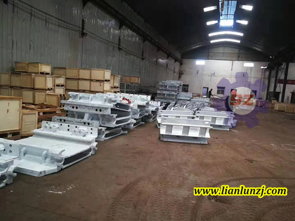 【新工藝】SGZ800型<i style='color:red'>溜子刮板</i>機溜槽整裝待發！