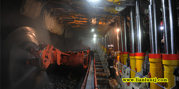 原來你一直都誤解了“綜采三機一架”！